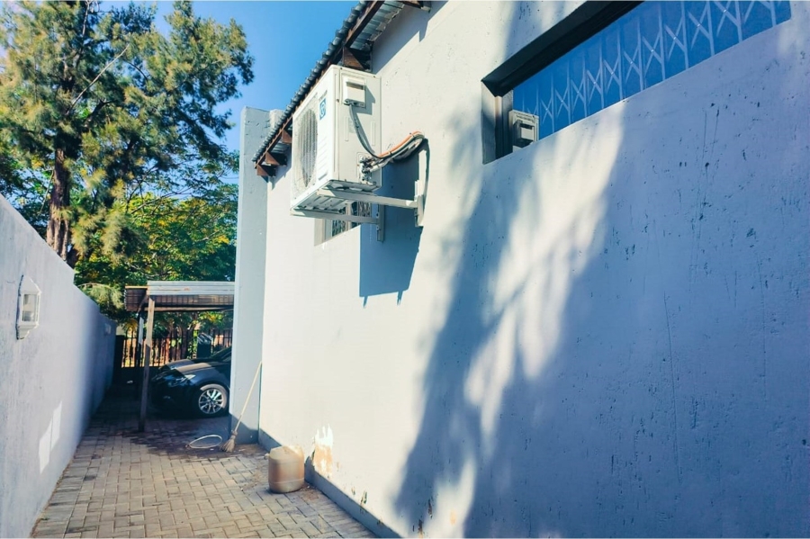 To Let commercial Property for Rent in Mogwase North West